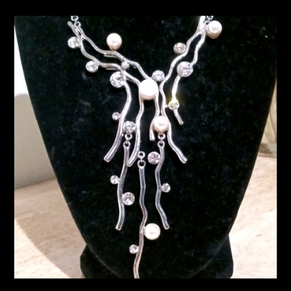 5 Pieces of Jewelry Silver Tone